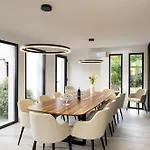Bagatelle Villa